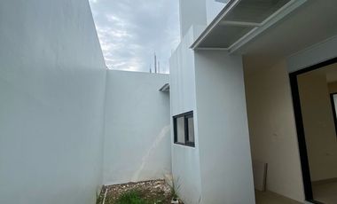 Rumah Nrml Ciwaruga Cigugur Girang, Baru, 2 LANTAI di Sayap Geger Kalong, Bandung Utara, Jual Dijual