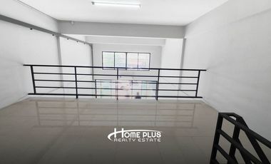 ทาวน์โฮม 3 ชั้นครึ่ง ถนนลำลูกกาคลอง3 ใกล้โรงพยาบาลสินแพทย์