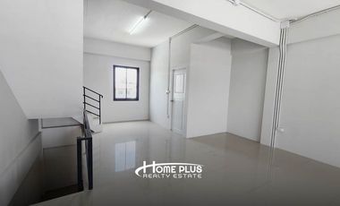ทาวน์โฮม 3 ชั้นครึ่ง ถนนลำลูกกาคลอง3 ใกล้โรงพยาบาลสินแพทย์