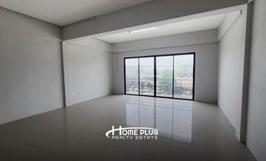 ทาวน์โฮม 3 ชั้นครึ่ง ถนนลำลูกกาคลอง3 ใกล้โรงพยาบาลสินแพทย์