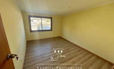 Remodelada casa en tradicional sector Talcahuano