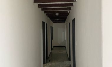 ARRIENDO CASA COMERCIAL BARRIO LOS CAMBULOS