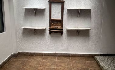 ARRIENDO CASA COMERCIAL BARRIO LOS CAMBULOS