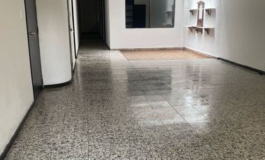 ARRIENDO CASA COMERCIAL BARRIO LOS CAMBULOS