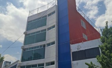 EXCELENTE EDIFICIO EN RENTA CON GRAN UBICACION, JUNTO A CIRCUITO JUAN PABLO Y A MINUTOS DE ANGELOPOLIS!!