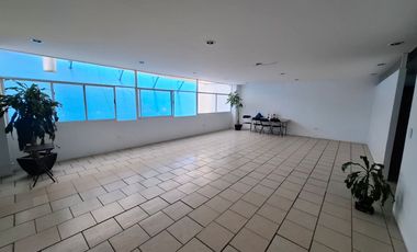 EXCELENTE EDIFICIO EN RENTA CON GRAN UBICACION, JUNTO A CIRCUITO JUAN PABLO Y A MINUTOS DE ANGELOPOLIS!!