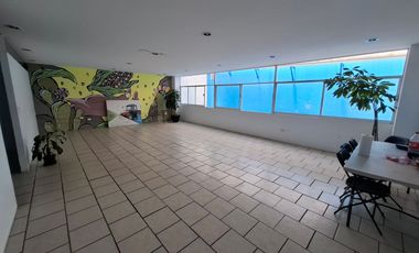 EXCELENTE EDIFICIO EN RENTA CON GRAN UBICACION, JUNTO A CIRCUITO JUAN PABLO Y A MINUTOS DE ANGELOPOLIS!!