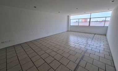 EXCELENTE EDIFICIO EN RENTA CON GRAN UBICACION, JUNTO A CIRCUITO JUAN PABLO Y A MINUTOS DE ANGELOPOLIS!!