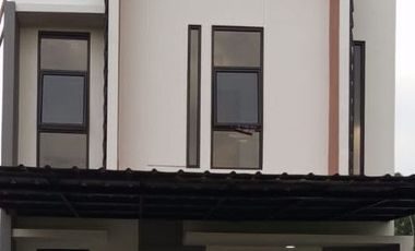 Rumah Puri A. Kencana Jatisari Jatiasih, Baru 2 LANTAI Murah di Dekat Tol di Kota Bekasi Jual Dijual