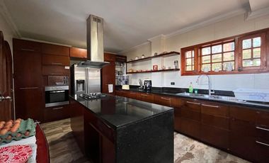 Casa  en arriendo, Loma  Del Chocho, Envigado, Antioquia