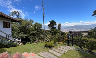 Casa  en arriendo, Loma  Del Chocho, Envigado, Antioquia