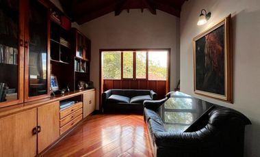 Casa  en arriendo, Loma  Del Chocho, Envigado, Antioquia