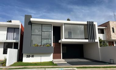 Casa en Venta en La Esperanza Zinacantepec