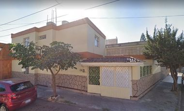 Casa en Venta. Obrera, Guadalajara, Jalisco. Remate Hipotecario.