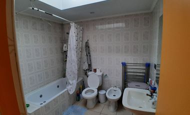 PASAJE RAFAEL/ REMODELADA/ METRO LO CRUZAT/ RECIBEN OFERTAS