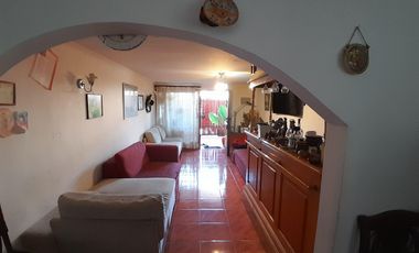PASAJE RAFAEL/ REMODELADA/ METRO LO CRUZAT/ RECIBEN OFERTAS