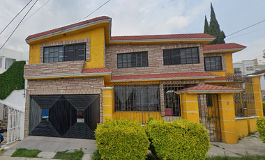 CASA EN REMATE, EN LOMAS LINDAS, ATIZAPAN DE ZARAGOZA
