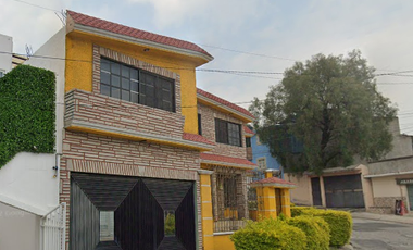 CASA EN REMATE, EN LOMAS LINDAS, ATIZAPAN DE ZARAGOZA