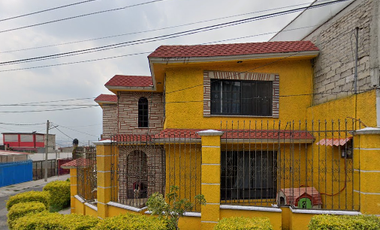 CASA EN REMATE, EN LOMAS LINDAS, ATIZAPAN DE ZARAGOZA