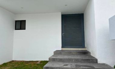 SE VENDE CASA EN GRAN JARDIN, JARDIN RUSO, LEON GUANAJUATO, ZONA NORTE