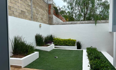 SE VENDE CASA EN GRAN JARDIN, JARDIN RUSO, LEON GUANAJUATO, ZONA NORTE