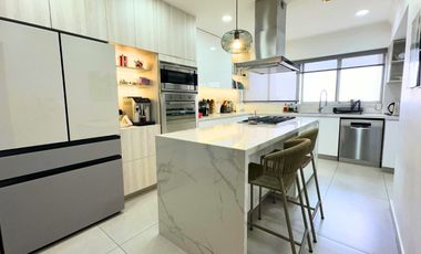 Venta Dúplex de lujo con terraza de 63 m², jacuzzi y vista panorámica al Golf de San Isidro