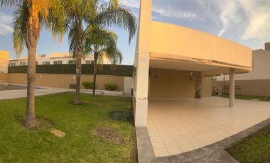 Casa en venta en Querétaro, zona Hacienda La Gloria