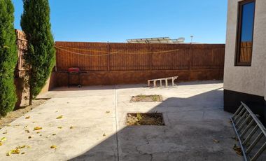 Se vende Residencia exclusiva en Rincones de San Francisco, Chihuahua- Opción a venta con muebles de línea exclusiva