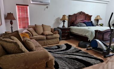 Se vende Residencia exclusiva en Rincones de San Francisco, Chihuahua- Opción a venta con muebles de línea exclusiva