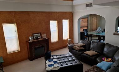 Se vende Residencia exclusiva en Rincones de San Francisco, Chihuahua- Opción a venta con muebles de línea exclusiva