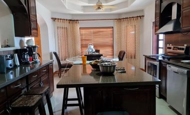 Se vende Residencia exclusiva en Rincones de San Francisco, Chihuahua- Opción a venta con muebles de línea exclusiva