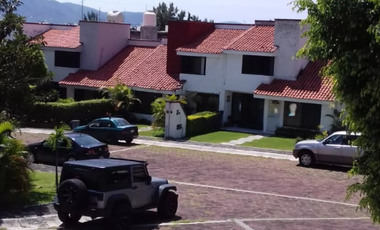 REMATO HERMOSA CASA CON 3 RECAMARAS UBICADA EN EL RESIDENCIAL COUNTRY TEJALPA JIUTEPEC MORELOS APROVECHA
