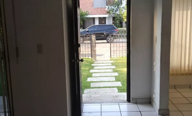 REMATO HERMOSA CASA CON 3 RECAMARAS UBICADA EN EL RESIDENCIAL COUNTRY TEJALPA JIUTEPEC MORELOS APROVECHA
