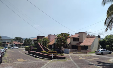 REMATO HERMOSA CASA CON 3 RECAMARAS UBICADA EN EL RESIDENCIAL COUNTRY TEJALPA JIUTEPEC MORELOS APROVECHA