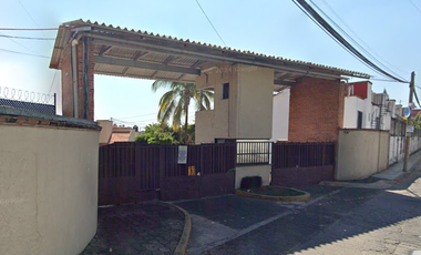 REMATO HERMOSA CASA CON 3 RECAMARAS UBICADA EN EL RESIDENCIAL COUNTRY TEJALPA JIUTEPEC MORELOS APROVECHA