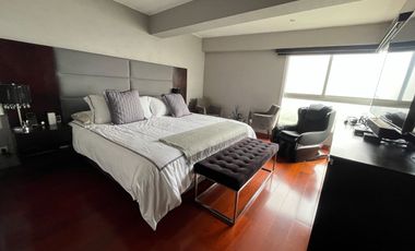 Venta Dpto. de lujo con vista panorámica al Golf Los Inkas – Terraza, cava y 3 dorms. con baño propio