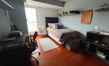 Venta Dpto. de lujo con vista panorámica al Golf Los Inkas – Terraza, cava y 3 dorms. con baño propio