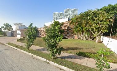 Casa en Venta. Altabrisa, Mérida, Yucatán. Remate Hipotecario.