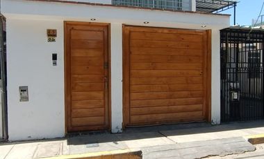 Alquiler de Casa Amoblada de 2 Pisos en Sol de Ica IV Etapa – Frente a Parque
