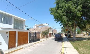 Alquiler de Casa Amoblada de 2 Pisos en Sol de Ica IV Etapa – Frente a Parque