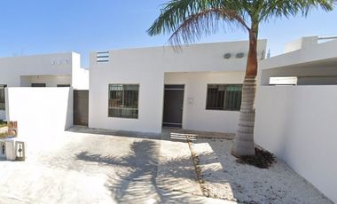 Casa en Venta. Fraccionamiento las Américas 2, Mérida, Yucatán. Remate Hipotecario.
