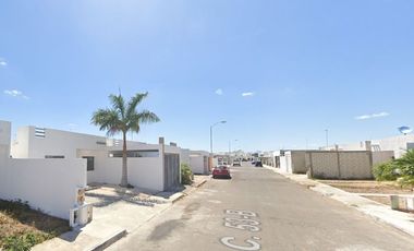 Casa en Venta. Fraccionamiento las Américas 2, Mérida, Yucatán. Remate Hipotecario.