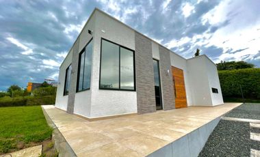 Casa Campestre en Venta, Condominio las Marias - via cerritos la Virginia