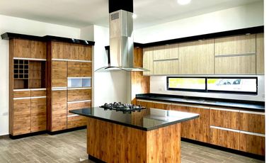Casa Campestre en Venta, Condominio las Marias - via cerritos la Virginia