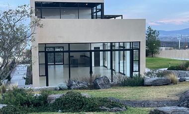 CASA EN VENTA EN FRACCIONAMIENTO ZARU, EL MARQUES. QRO