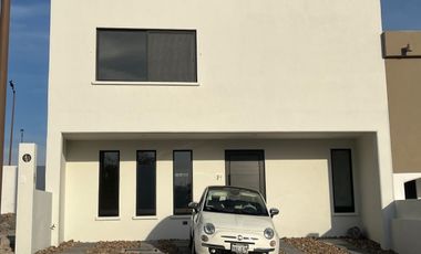 CASA EN VENTA EN FRACCIONAMIENTO ZARU, EL MARQUES. QRO