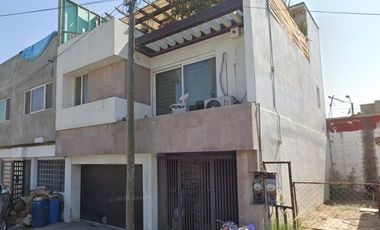 REMATO HERMOSA CASA INCREIBLE PRECIO UBICADA EN COL. VILLA FONTANA TIJUANA APROVECHA