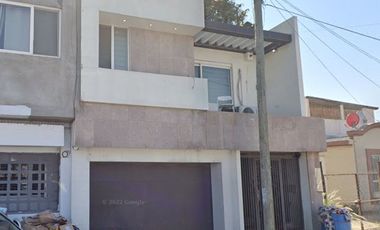 REMATO HERMOSA CASA INCREIBLE PRECIO UBICADA EN COL. VILLA FONTANA TIJUANA APROVECHA