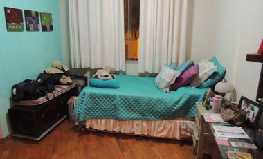Venta excelente casa en Las Lagunas con 4 a 5 Dormitorios y Suite Privada con Acceso Independiente, Terraza, Piscina y BBQ