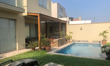Venta excelente casa en Las Lagunas con 4 a 5 Dormitorios y Suite Privada con Acceso Independiente, Terraza, Piscina y BBQ